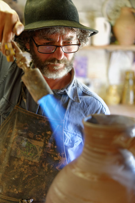 Douglas Fitch Hollyford Pottery 2014. Making a slipware jug