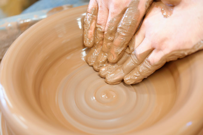 Paul Jessop at Barrington Pottery 2014 making a Pancheon