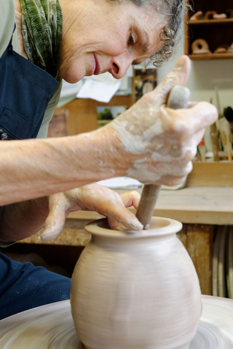 Ruthanne Tudball 2013 - the building of a teapot - stretching the faceted body